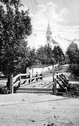 Gotický kostol sv. Michala Archanjela v Jasove na fotografii z tridsiatych rokov 20. storočia