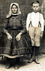 Stará žena z Kalše a jej vnuk