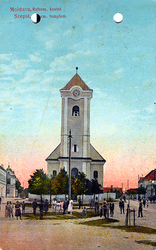 Ručne kolorovaná fotografia kostola Kresťanskej reformovanej cirkvi v Moldave nad Bodvou