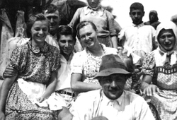 Fotografia obyvateľov Slanca zo dňa 25. 8. 1943