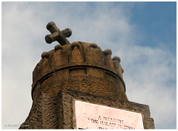 Svätoštefánska koruna na vrchole pamätníka